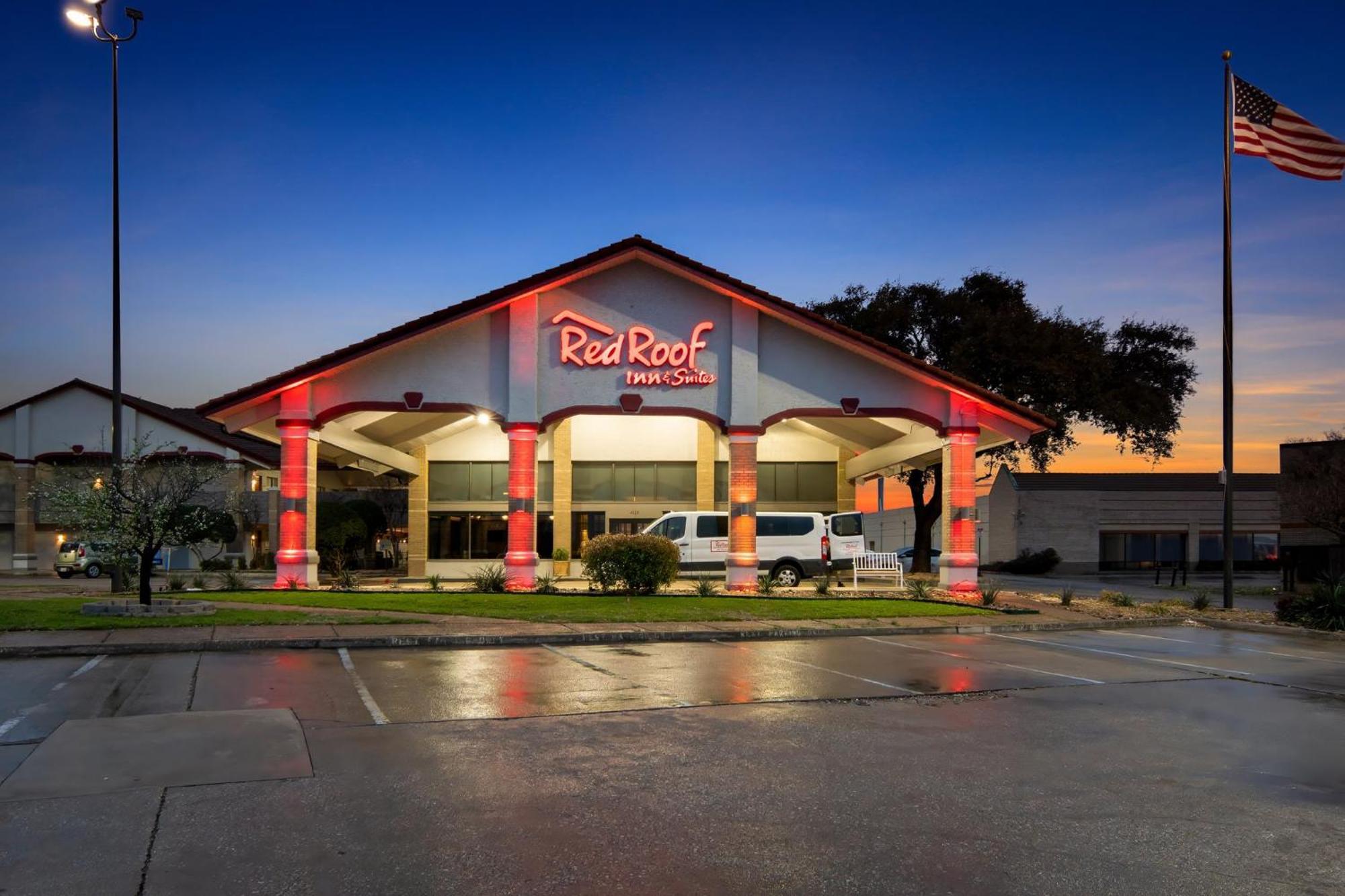 Red Roof Inn & Suites Irving - Dfw Airport South Zewnętrze zdjęcie