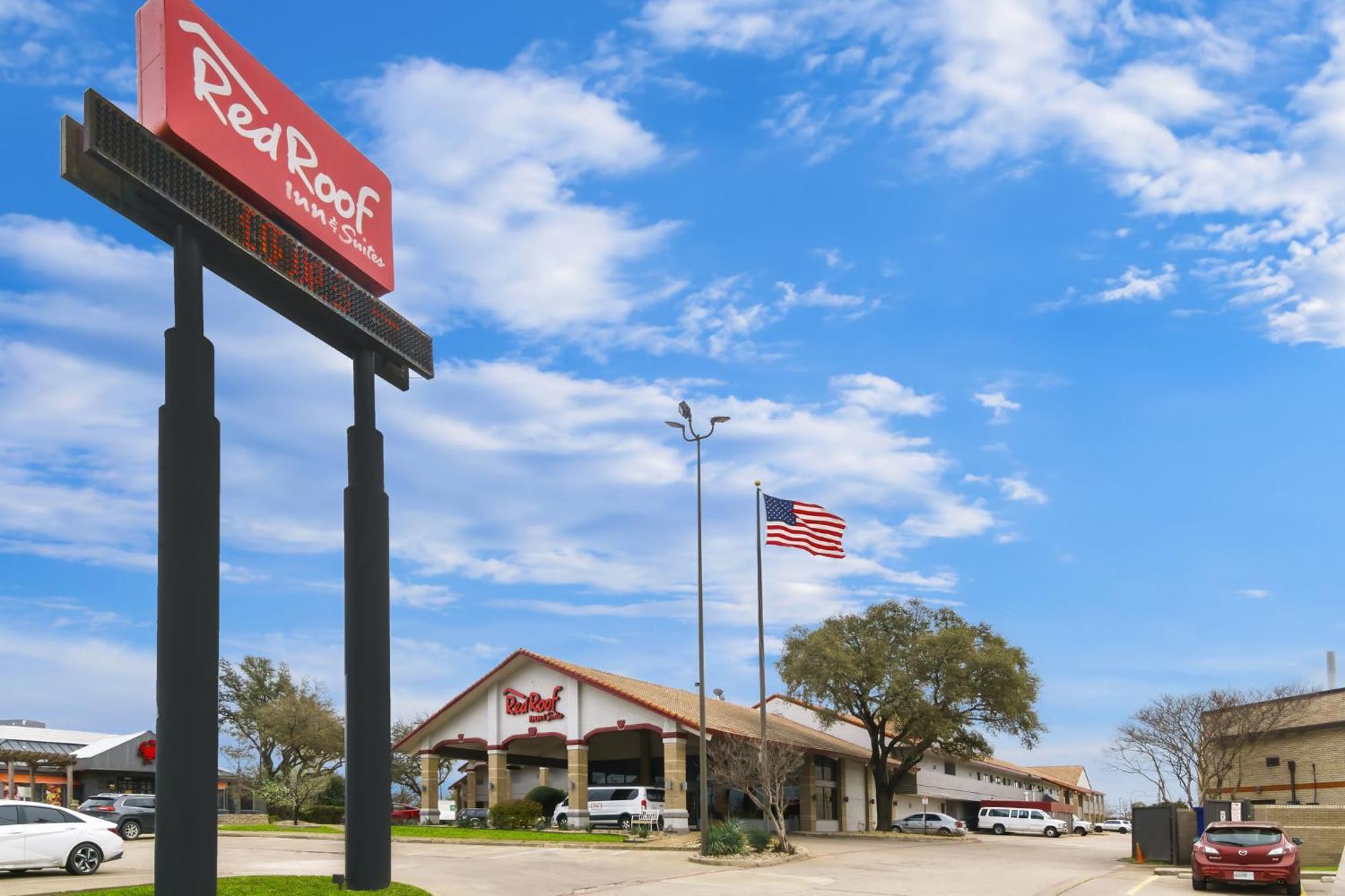 Red Roof Inn & Suites Irving - Dfw Airport South Zewnętrze zdjęcie