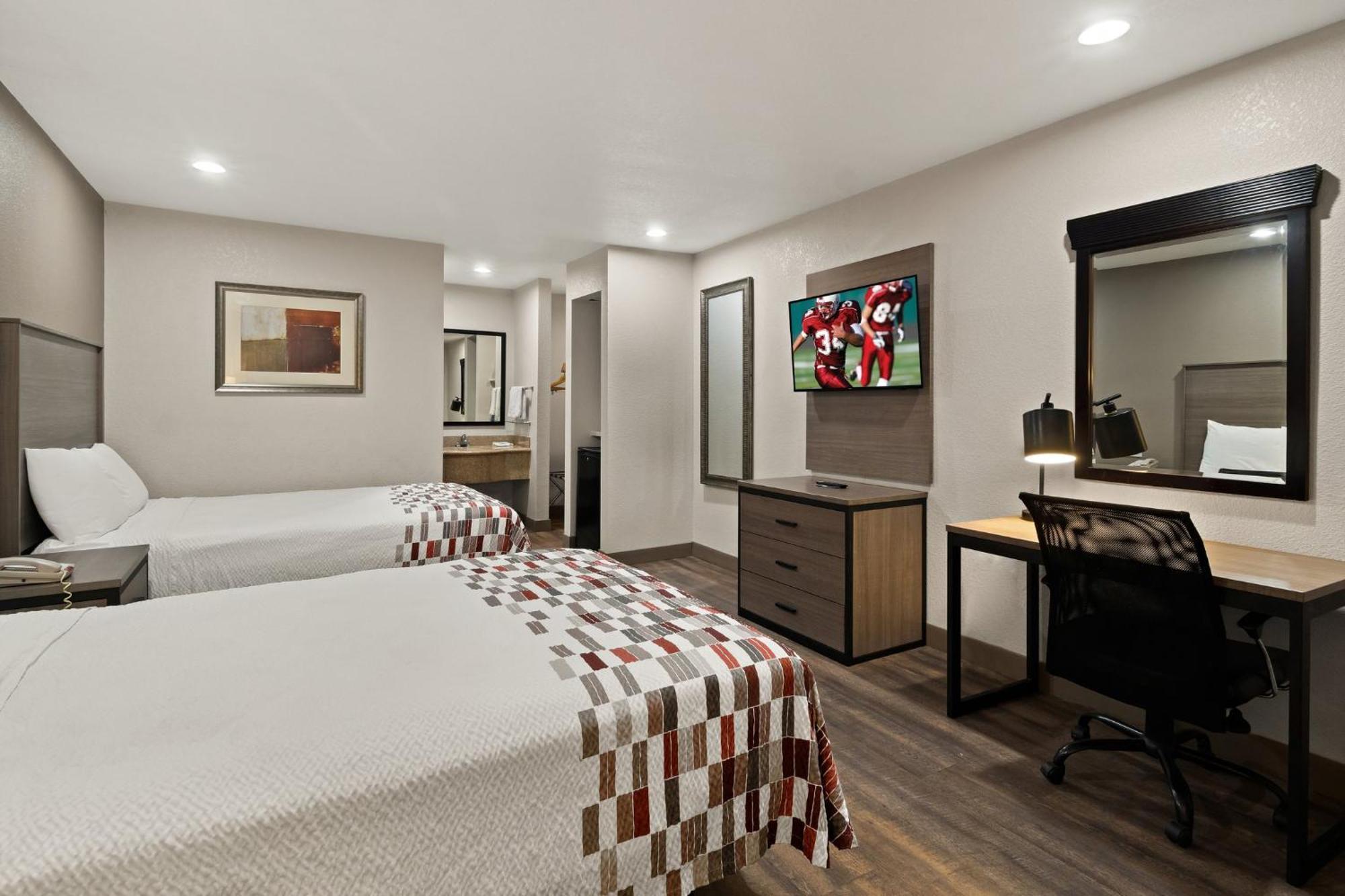 Red Roof Inn & Suites Irving - Dfw Airport South Zewnętrze zdjęcie